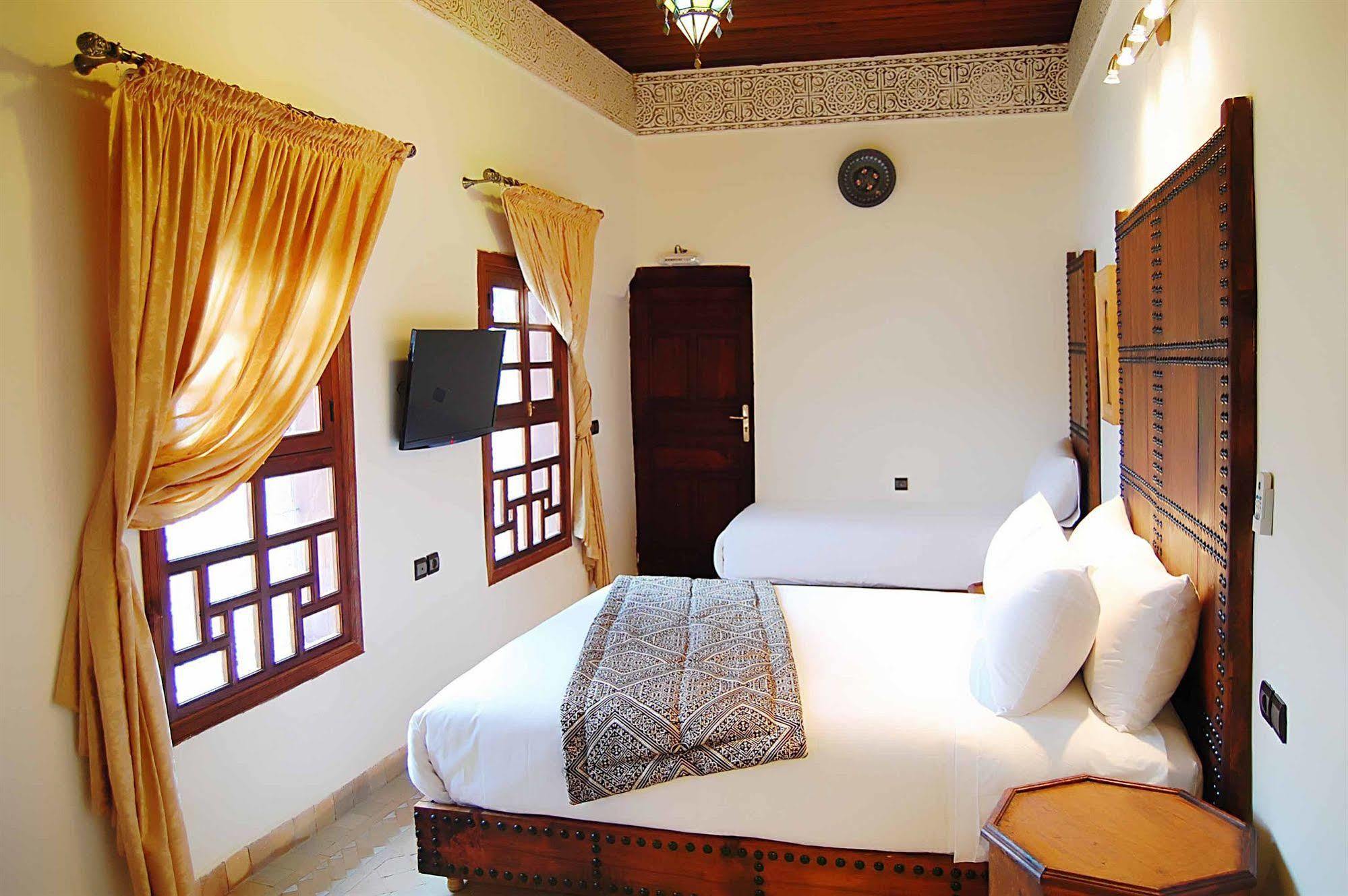 Riad Fes Aicha Bagian luar foto